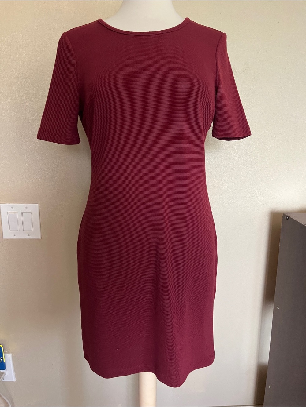Old Navy Women's Wine Zip-Top Shoulder Bag